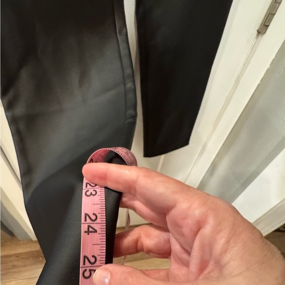 Chicos Faux leather pant. Black. Size 0.5 - Picture 12 of 12